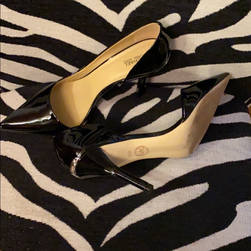 Michael Kors black heels - Picture 2 of 5